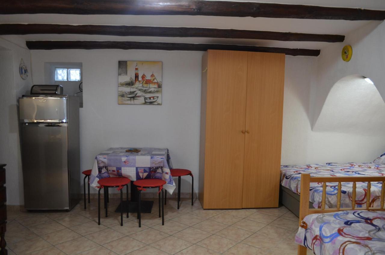 Apartment Stari Dvori Baška Exterior foto